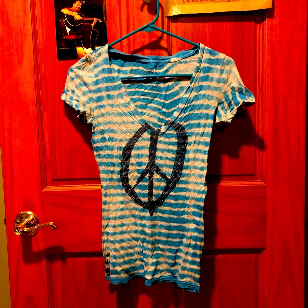 American Eagle Peace Sign Shirt